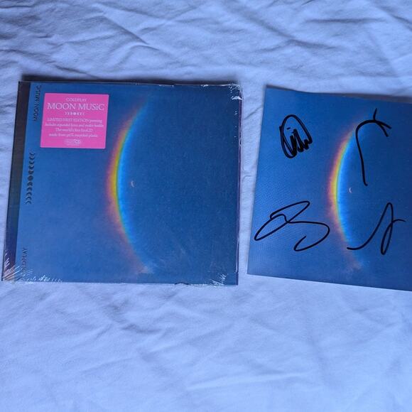 Coldplay Moon Music Signed CD Limited First Edition First Eco Rainbow EcoCD - Picture 3 of 12